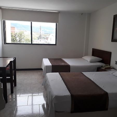 Hotel Hacaritama Ocaña エクステリア 写真