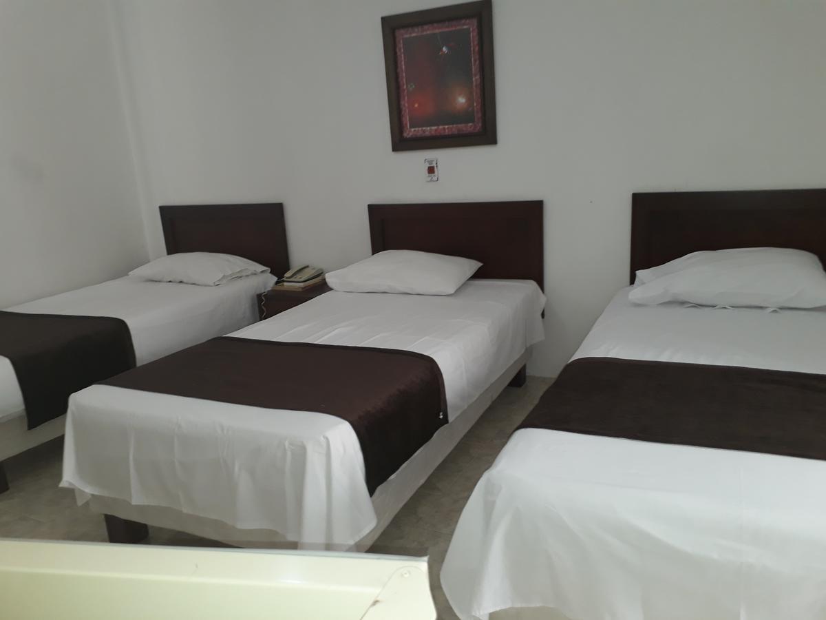 Hotel Hacaritama Ocaña エクステリア 写真