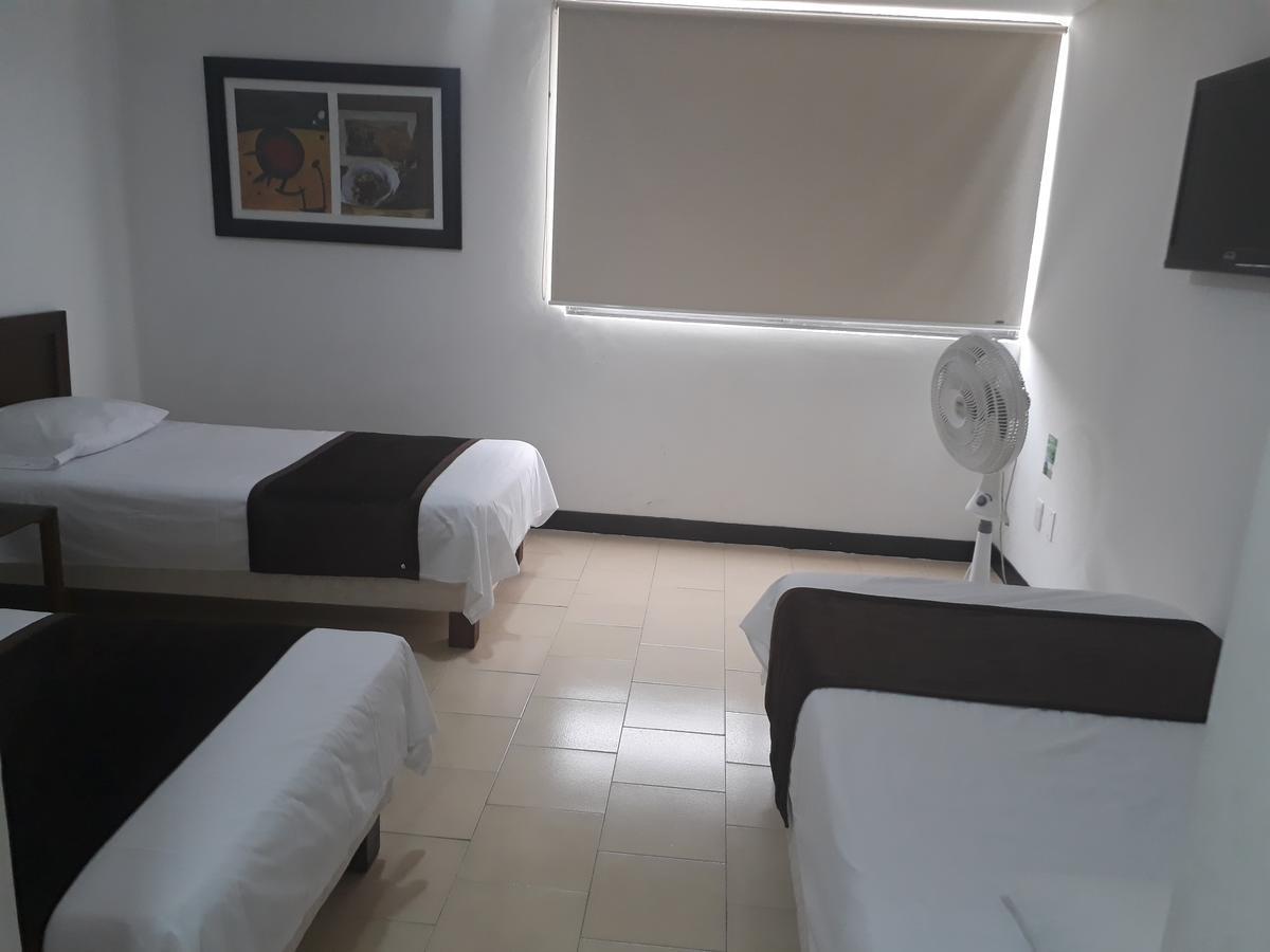 Hotel Hacaritama Ocaña エクステリア 写真